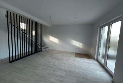 Duplex cu 4 camere cu Garaj în Șagului - 2