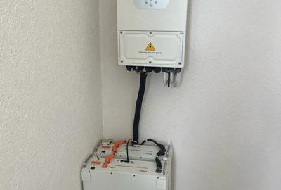 Casă cu 4 camere cu Teren 300 Mp în Central