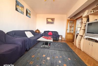 Apartament cu 3 camere decomandat în Decebal