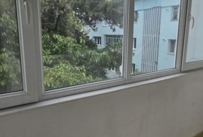 Apartament cu 2 camere semidecomandat în Aleea Trandafirilor