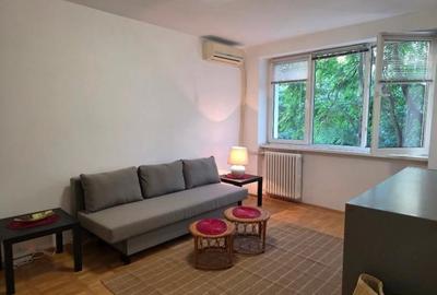 Apartament cu 2 camere semidecomandat în Vatra Luminoasă