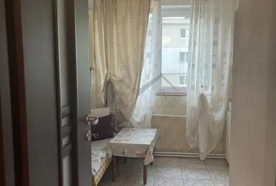 Apartament cu 3 camere semidecomandat în Dacia - 8