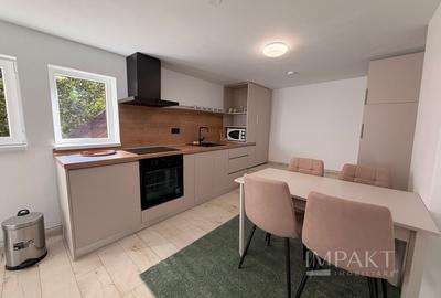 Apartament cu 2 camere decomandat, mobilat în Central