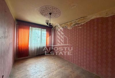 Apartament cu 3 camere decomandat în Dacia - 2