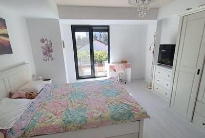 Apartament cu 3 camere decomandat, mobilat în Inel II
