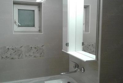 Apartament cu 4 camere decomandat în Central - 2
