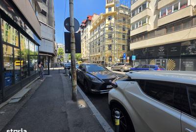 Apartament cu 3 camere în Centrul Istoric