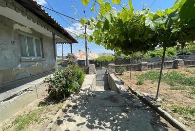 Teren Construcții intravilan de 466 mp, în Monumentului - 4