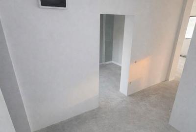 Casă cu 8 camere cu Teren 223 Mp în Radu Negru - 5