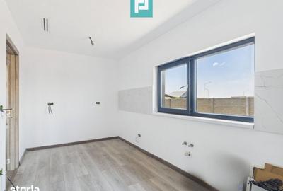 Casă cu 4 camere cu Teren 631 Mp în Giarmata - 2