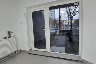 Spațiu comercial, de 34 mp, în Micro 6 - 1