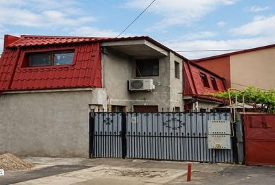 Casă cu 4 camere în Nicolae Bălcescu