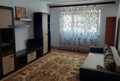 Apartament cu 2 camere decomandat, mobilat în Mihai Viteazul