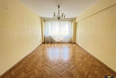 Apartament cu 4 camere decomandat în Titulescu