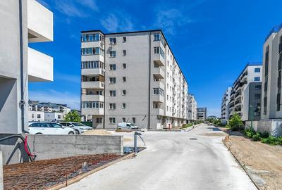 Apartament cu 2 camere decomandat în Berceni