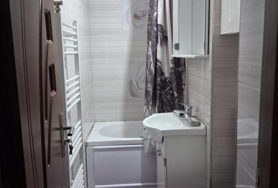 Apartament cu 2 camere semidecomandat în Florești