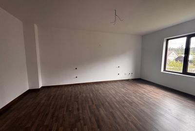 Casă individuală cu 4 camere cu Teren 1000 Mp în Central - 2