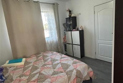 Casă cu 3 camere cu Teren 300 Mp în Sânmihaiu Român