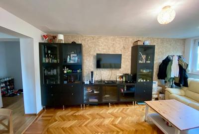Apartament cu 4 camere semidecomandat, mobilat în Titan - 2