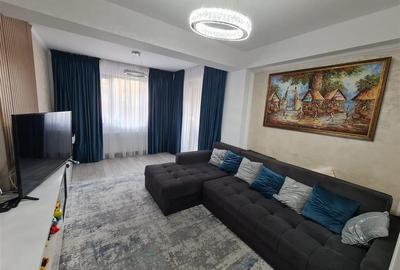 Apartament cu 2 camere decomandat, mobilat în Tractorul