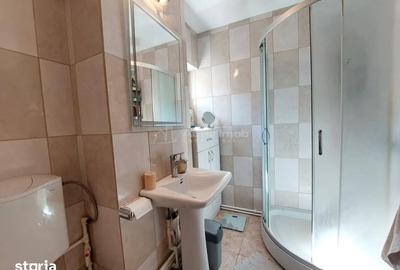 Apartament cu 3 camere în Piața - 9