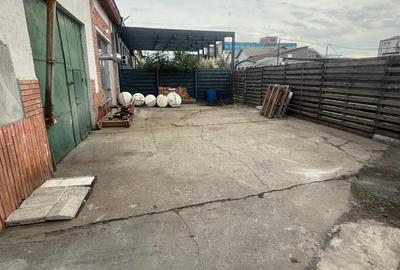 Spațiu industrial, de 122 mp, în Casa de Cultură - 4
