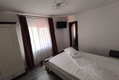 Casă cu 4 camere în Central - 1