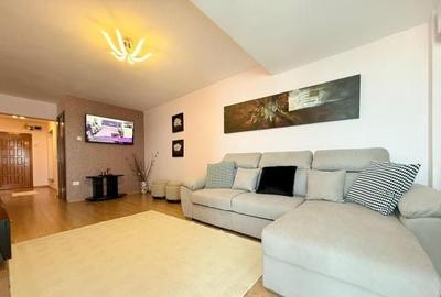 Apartament cu 3 camere decomandat, mobilat în Faleza Nord