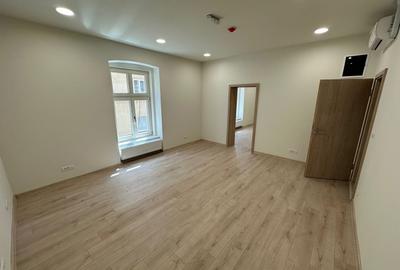 Birou, de 348 mp, în Ultracentral - 48