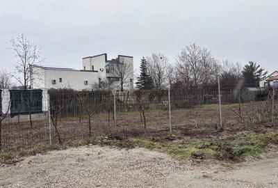 Teren de 548 mp, în Central