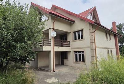 Casă cu 4 camere decomandat cu Teren 1318 Mp în Bucium - 3
