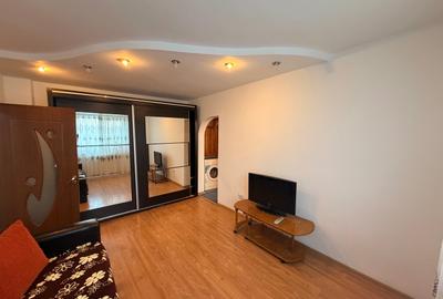 Apartament cu 2 camere decomandat în Big - 2