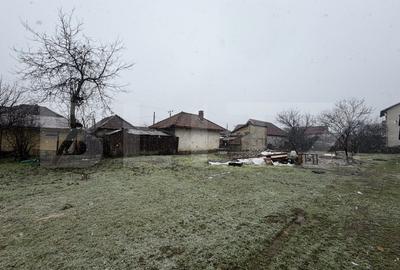Teren Construcții intravilan de 500 mp, în Sud