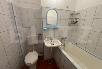 Apartament cu 3 camere semidecomandat în Solidarității - 1