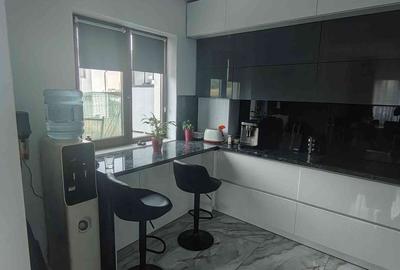 Casă cu 3 camere în Central
