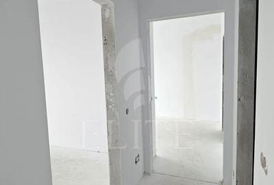 Apartament cu 3 camere semidecomandat în Mărăști