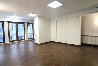 Apartament cu 3 camere decomandat în Dorobanți