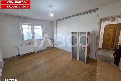 Apartament cu 2 camere semidecomandat în Central