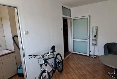 Garsonieră semidecomandată în P-ța Alba Iulia