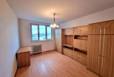 Apartament cu 2 camere semidecomandat, mobilat în Girocului