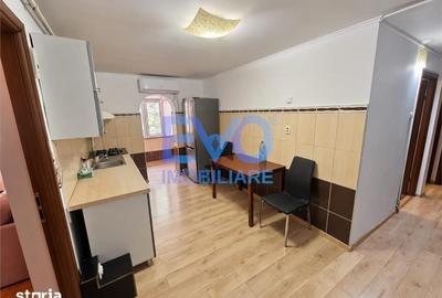 Apartament cu 3 camere decomandat în Nicolina