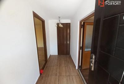 Casă cu 4 camere cu Teren 479 Mp în Crișan