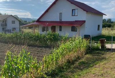 Casă cu Teren 570 Mp în Central - 3