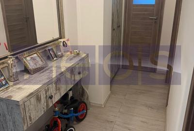 Apartament cu 4 camere decomandat, mobilat în Doamna Ghica