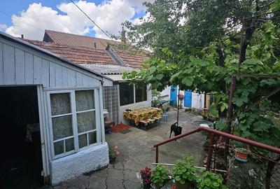 Casă cu 4 camere decomandat cu Teren 500 Mp în Sânmartin - 2