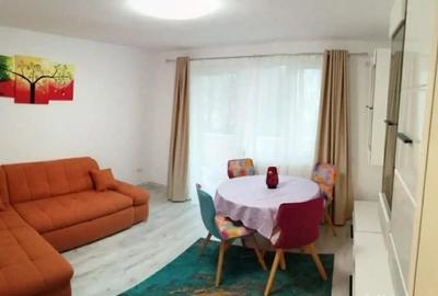 Apartament cu 3 camere decomandat, mobilat în Nicolina