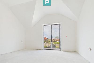 Duplex cu 4 camere cu Canalizare în Covaci - 23