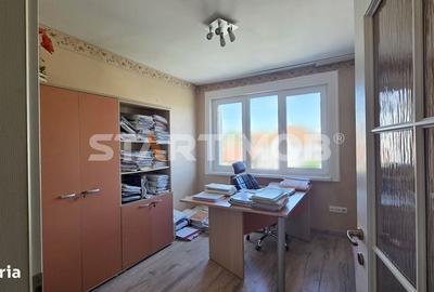 Spațiu comercial, de 63 mp, în Centrul Civic