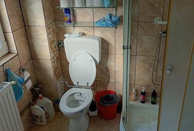 Casă cu 6 camere cu Teren 320 Mp în Chișoda