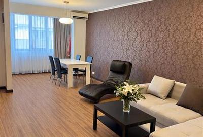 Apartament cu 3 camere decomandat, mobilat în Șoseaua Nordului